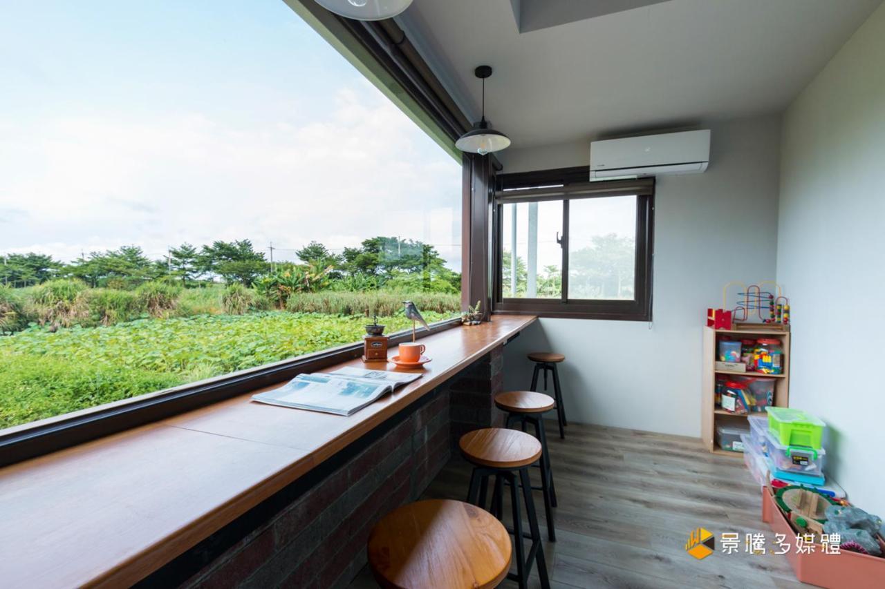 Water Bird Family Apartment Toucheng Bagian luar foto