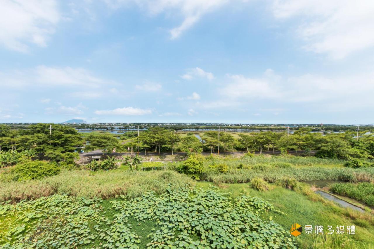 Water Bird Family Apartment Toucheng Bagian luar foto
